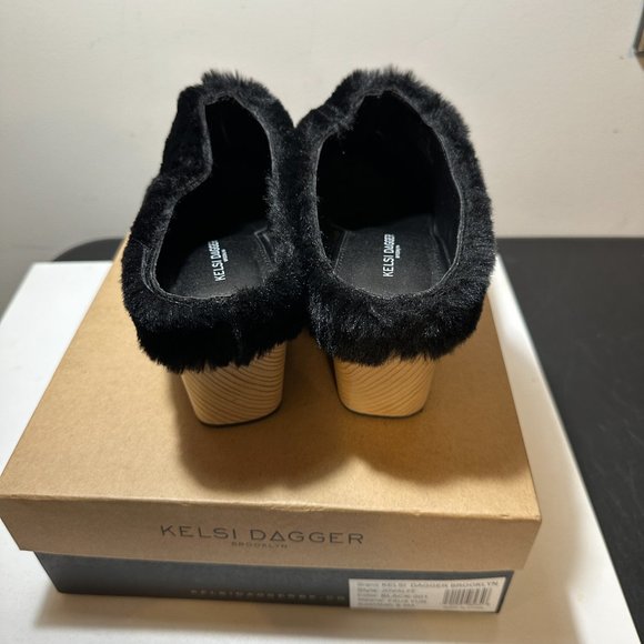 Fur Clogs - Picture 5 of 6